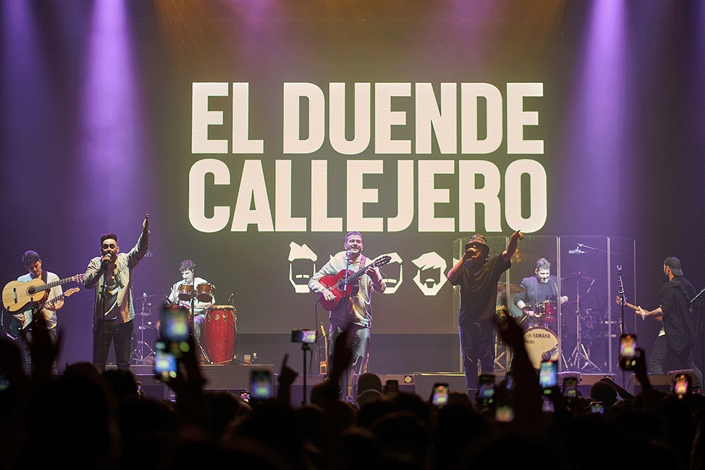 Vista panorámica de los artistas de El Duende Callejero durante el concierto de Live Las Ventas