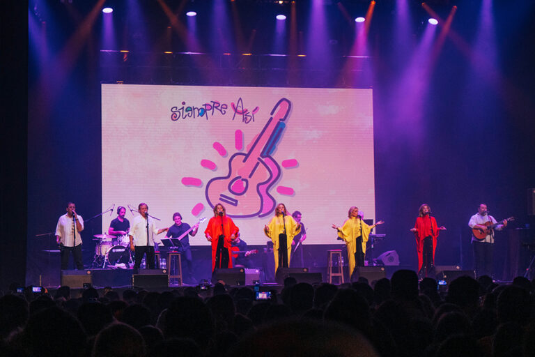 Siempre Así sobre el escenario