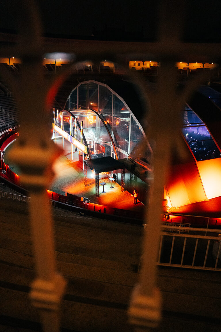 Vistas de la carpa desde la grada de la Plaza de Toros de las Ventas